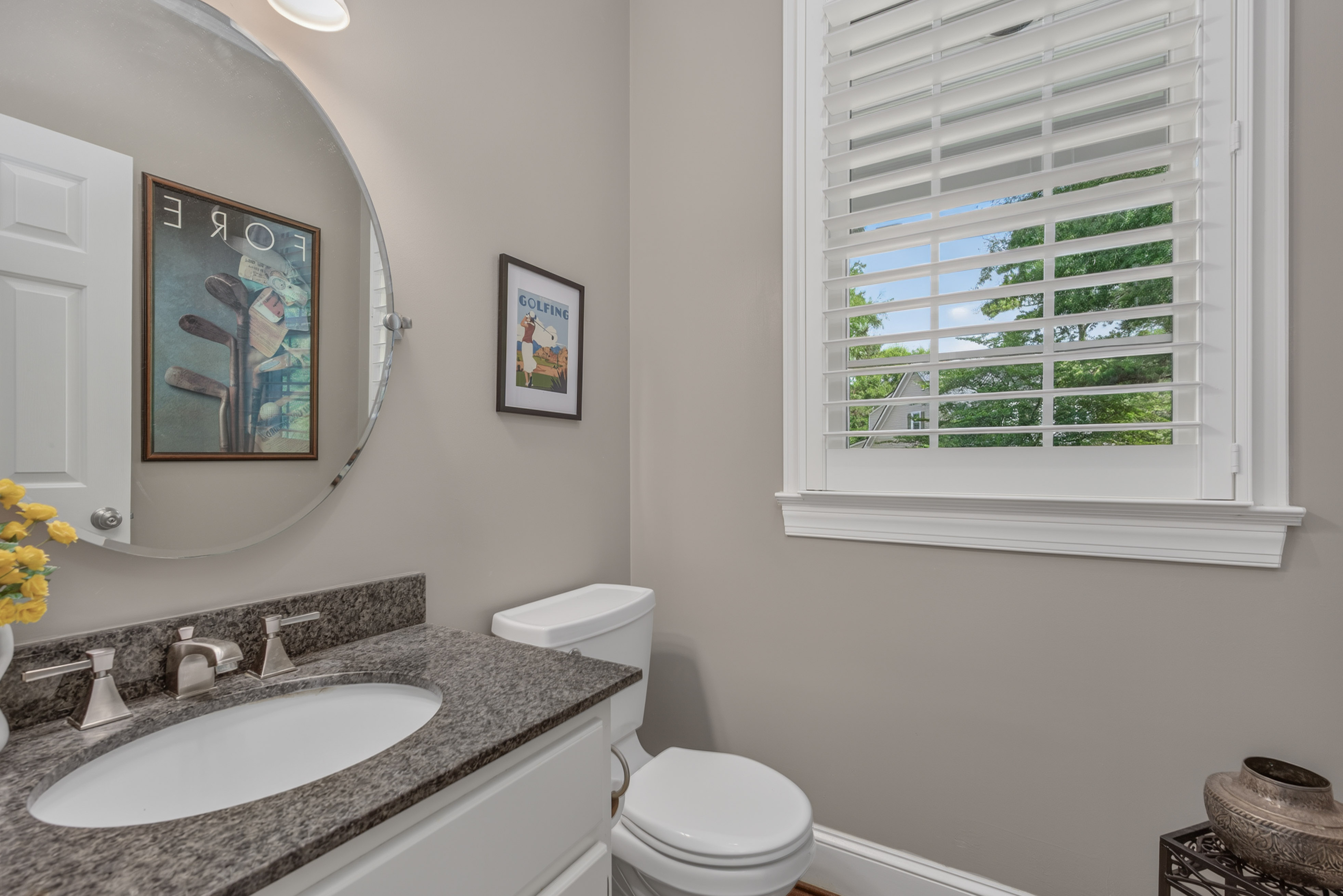 1040 Village Loop image 16